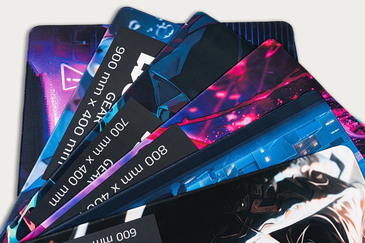 Custom mouse pad secondary fanned out image
